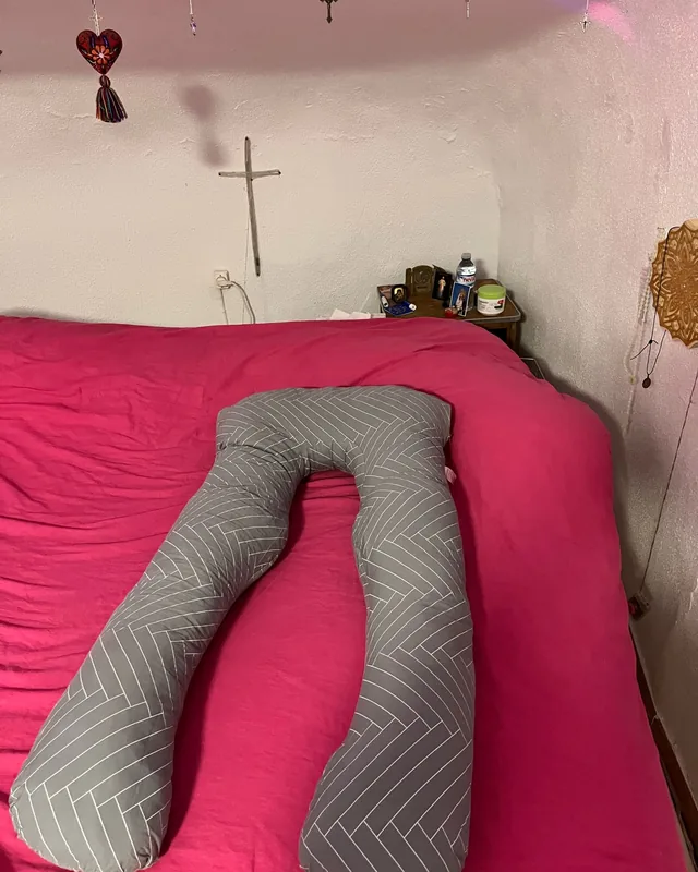 The Pregnancy Pillow U-shaped pregnancy pillow, photographed by a buyer in Spain